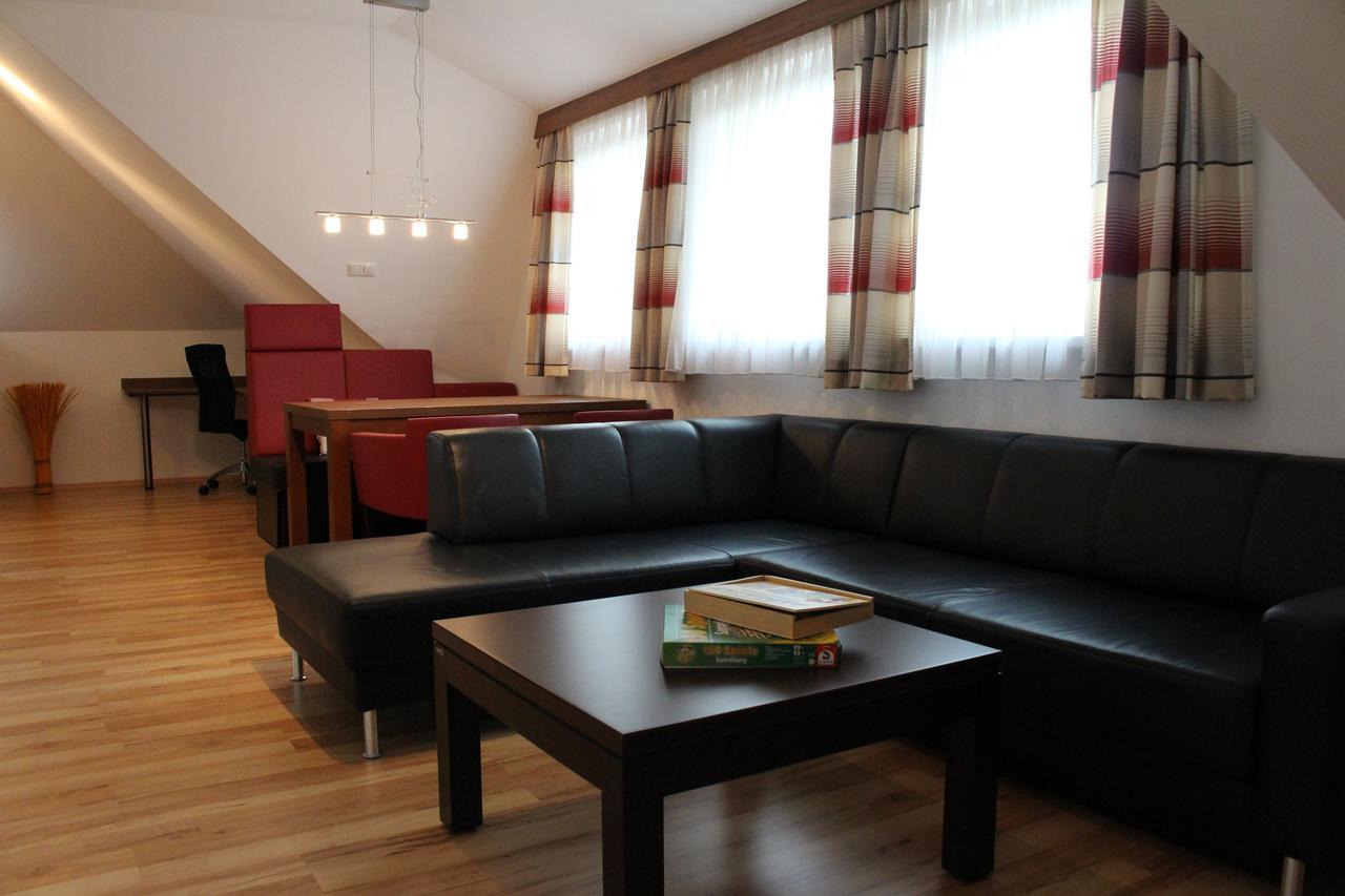 Langs Wirtshaus Hotel Sankt Ulrich im Muhlkreis Bilik gambar