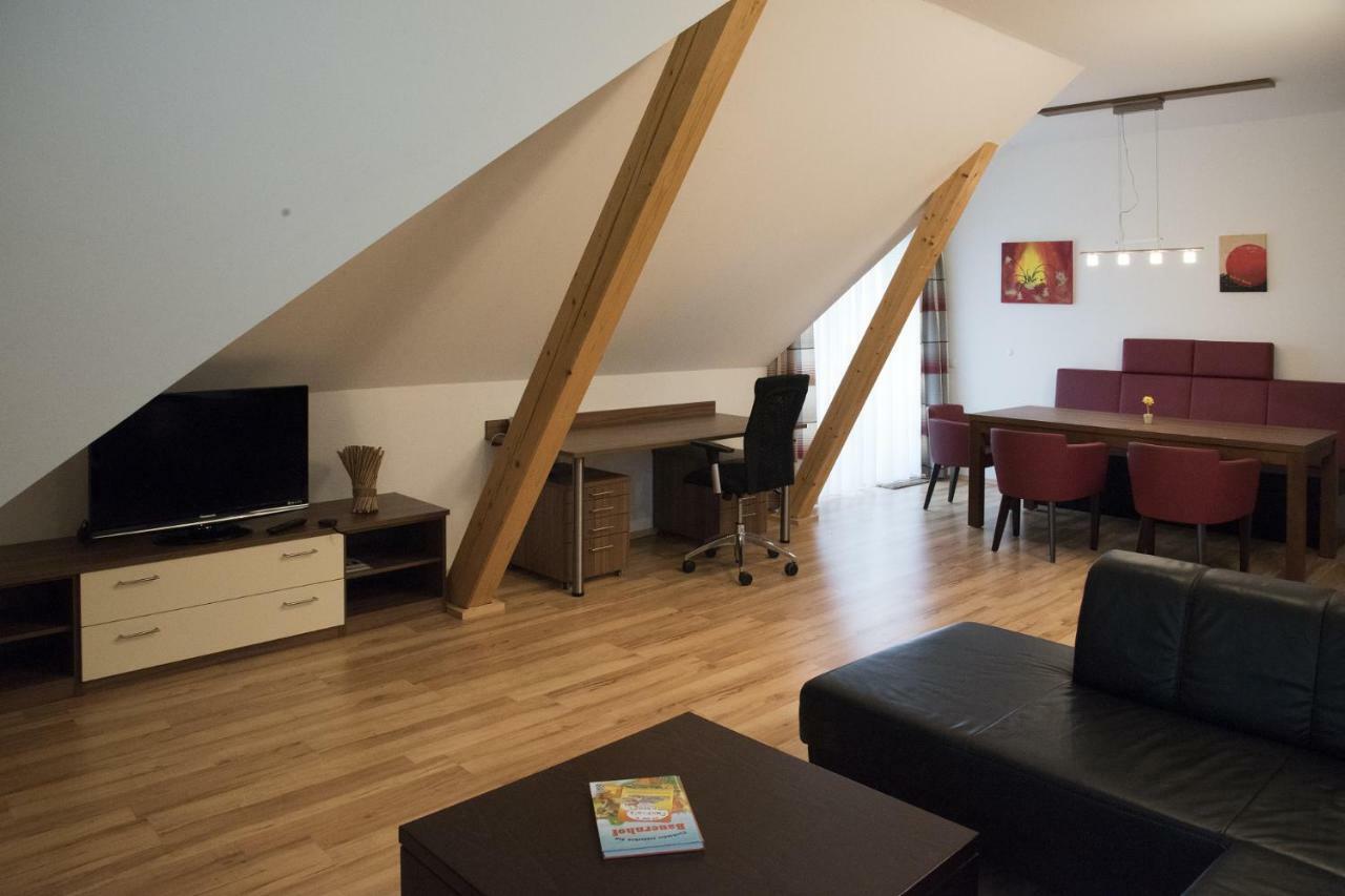 Langs Wirtshaus Hotel Sankt Ulrich im Muhlkreis Luaran gambar